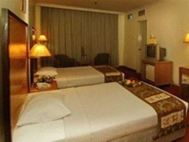RHR Hotel Kajang Bagian luar foto